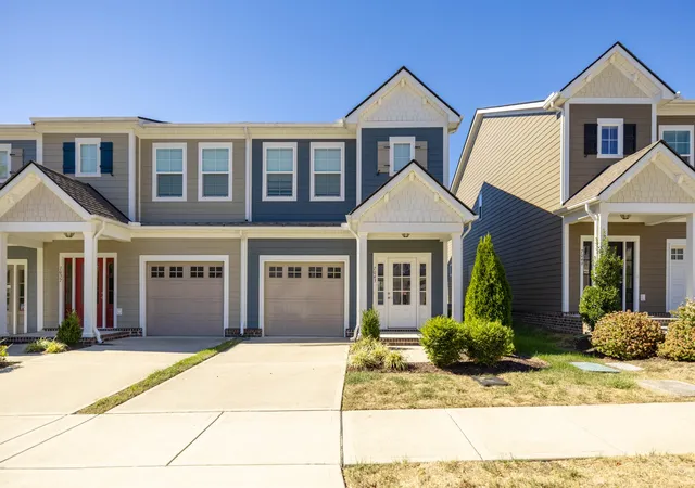 Townhouse for sale at 7043 Gracious Dr, Franklin, TN 37064 | MLS# 3624306