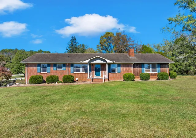 Single family home for sale at 454 Redbud Cir, Manchester, TN 37355 | MLS# 3628584