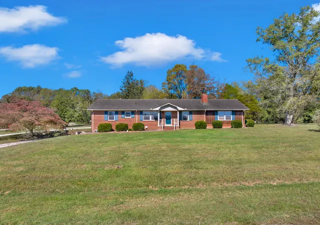 Photo 1 of Single family home for sale at 454 Redbud Cir, Manchester, TN 37355 | MLS# 3628584 | Listing updated on 2026-10-29