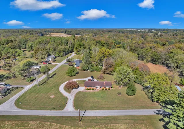 Photo 3 of Single family home for sale at 454 Redbud Cir, Manchester, TN 37355 | MLS# 3628584 | Listing updated on 2026-10-29