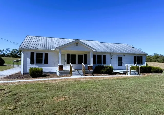 Photo 1 of Single family home for sale at 5677 Francis Fry Rd, Mc Minnville, TN 37110 | MLS# 3622707 | Listing updated on 2026-10-21