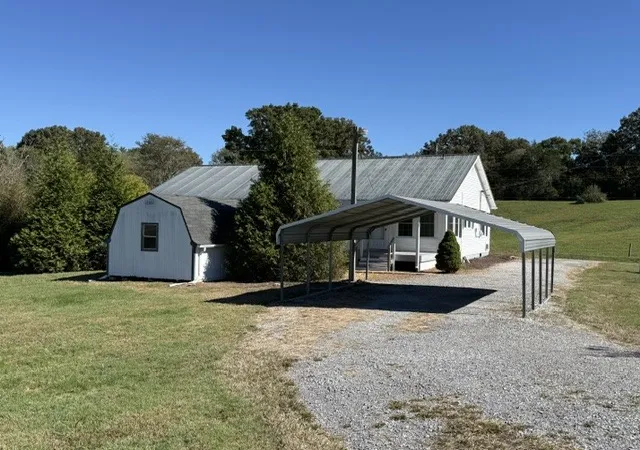 Photo 4 of Single family home for sale at 5677 Francis Fry Rd, Mc Minnville, TN 37110 | MLS# 3622707 | Listing updated on 2026-10-21