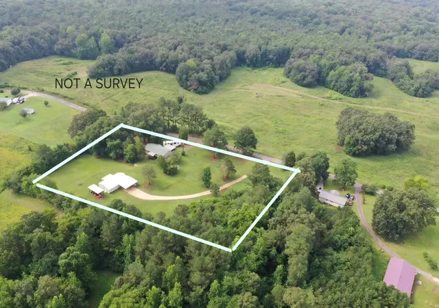 Photo 2 of Single family home for sale at 455 Rawls Rd, Paris, TN 38242 | MLS# 3622728 | Listing updated on 2026-10-29