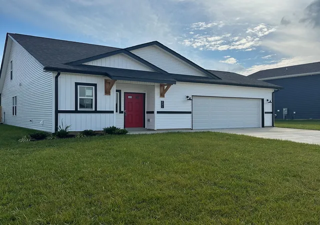 Photo 1 of Single family home for sale at 226 Wexford Way, Clarksville, TN 37042 | MLS# 3622714 | Listing updated on 2026-10-19