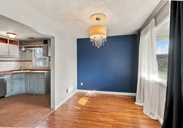 Photo 3 of Single family home for sale at 1217 Villa Pl, Nashville, TN 37212 | MLS# 3626053 | Listing updated on 2026-10-23