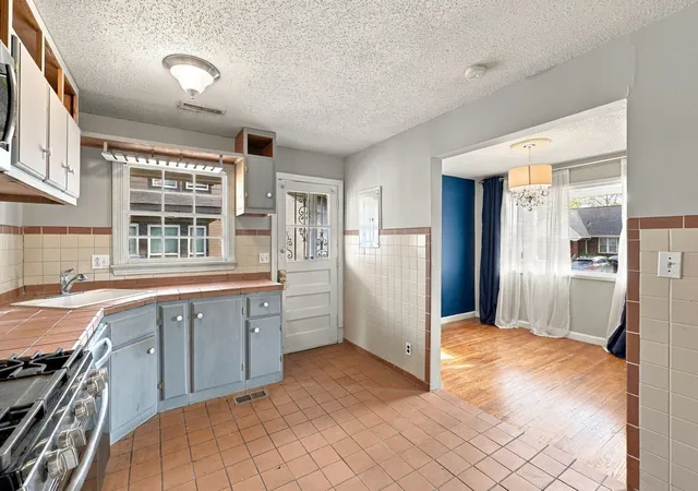 Photo 4 of Single family home for sale at 1217 Villa Pl, Nashville, TN 37212 | MLS# 3626053 | Listing updated on 2026-10-23