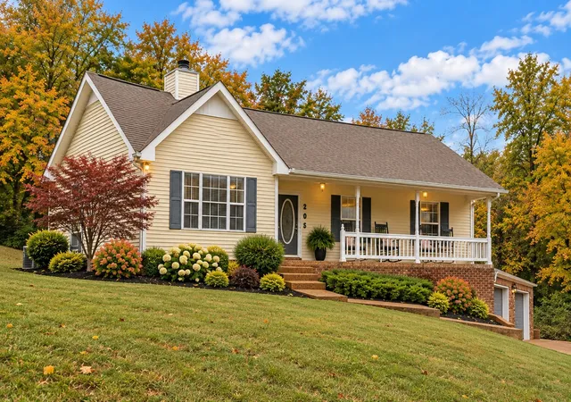 Single family home for sale at 205 Austell Dr, Columbia, TN 38401 | MLS# 3624368