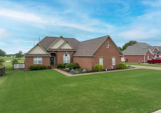 Single family home for sale at 112 Fairway Dr, Covington, TN 38019 | MLS# 3622805