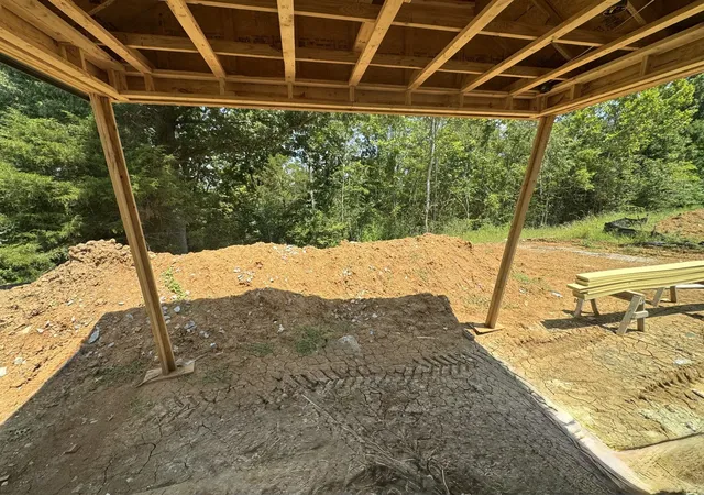 Photo 4 of Sale Pending at 3387 Vinemont Dr, Thompsons Station, TN 37179 | MLS# 3622785 | Listing updated on 2026-10-20