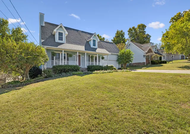 Photo 2 of Single family home for sale at 105 Saint Martins Ln, Smyrna, TN 37167 | MLS# 3622799 | Listing updated on 2026-10-28
