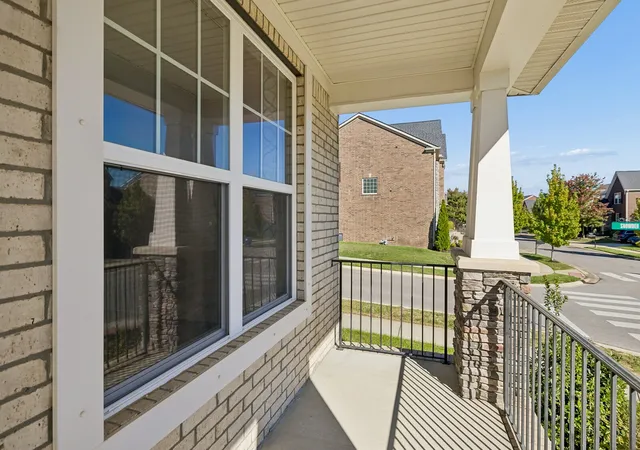 Photo 3 of Single family home for sale at 649 Beamon Dr, Franklin, TN 37064 | MLS# 3626704 | Listing updated on 2026-10-30