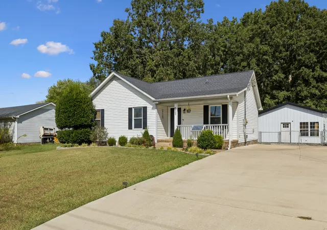 Photo 1 of Single family home for sale at 983 May Apple Dr, Clarksville, TN 37042 | MLS# 3622882 | Listing updated on 2026-10-21