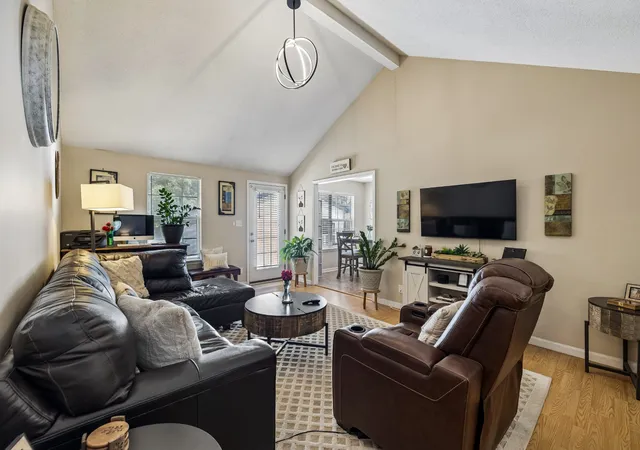 Photo 3 of Single family home for sale at 983 May Apple Dr, Clarksville, TN 37042 | MLS# 3622882 | Listing updated on 2026-10-21