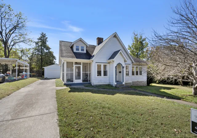 Photo 4 of Single family home for sale at 115 Perry St, Centerville, TN 37033 | MLS# 3622900 | Listing updated on 2026-10-23