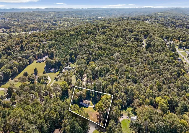 Photo 4 of Single family home for sale at 4791 Boynton Dr, Ringgold, GA 30736 | MLS# 3622876 | Listing updated on 2026-10-20