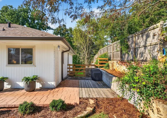 Photo 3 of Single family home for sale at 3027 Ozark Cir, Chattanooga, TN 37415 | MLS# 3622890 | Listing updated on 2026-10-22