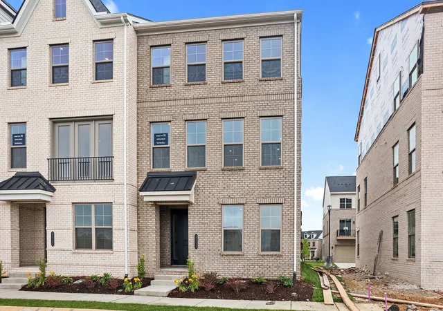 Photo 1 of Townhouse for sale at 2615 Wilkinson Pike #1306, Murfreesboro, TN 37129 | MLS# 3622940 | Listing updated on 2026-10-28
