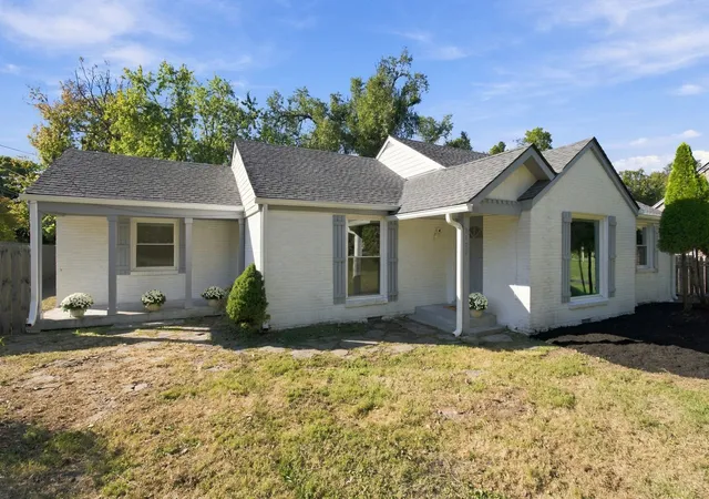 Photo 3 of Single family home for sale at 1120 Kenwood Dr, Nashville, TN 37216 | MLS# 3626088 | Listing updated on 2026-10-23