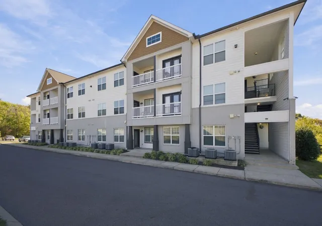 Condo for sale at 6411 Charlotte Rd Cir #108, Nashville, TN 37209 | MLS# 3627493