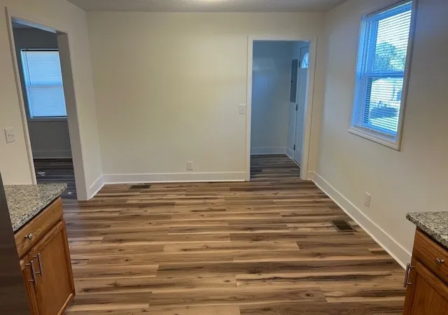 Photo 2 of Single family home for sale at 1537 Cherry Tree Dr, Clarksville, TN 37042 | MLS# 3622990 | Listing updated on 2026-10-29