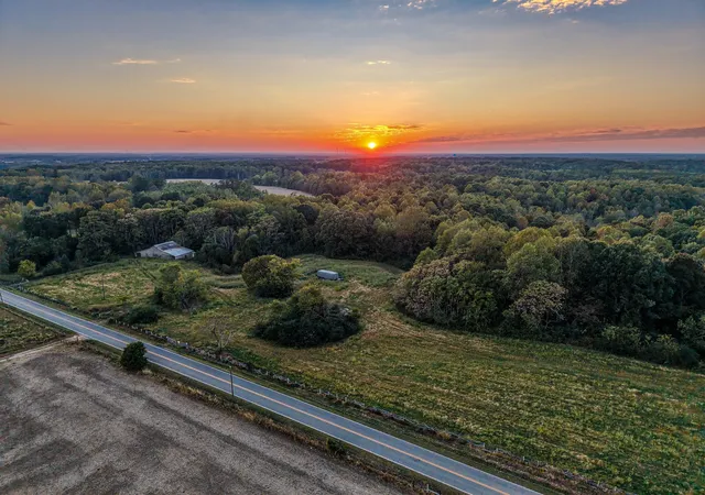 Land for sale at 9062 Dry Crk Rd, Mount Pleasant, TN 38474 | MLS# 3623462