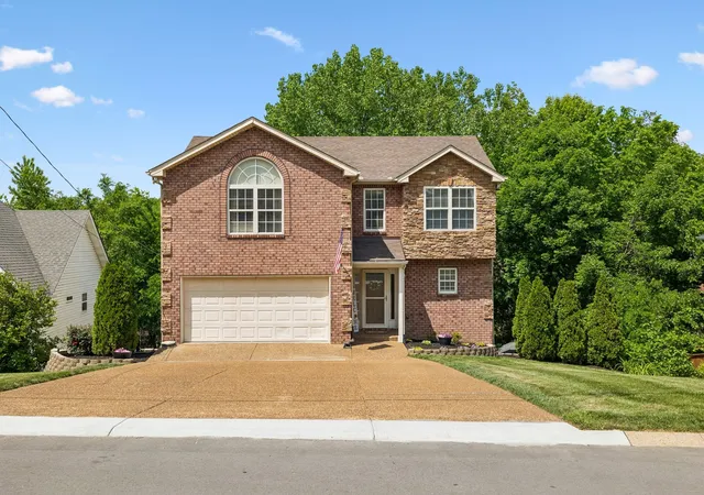 Single family home for sale at 2521 Edinburgh St, Old Hickory, TN 37138 | MLS# 3623210