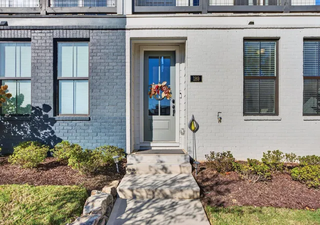 Photo 3 of Townhouse for sale at 189 Peerless Ave, Chattanooga, TN 37405 | MLS# 3623076 | Listing updated on 2026-10-30