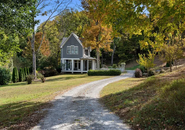 Photo 1 of Single family home for sale at 5240 Jenkins Rd, Santa Fe, TN 38482 | MLS# 3628158 | Listing updated on 2026-10-28