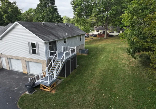 Photo 2 of Single family home for sale at 836 Navajo Trl, Mc Minnville, TN 37110 | MLS# 3623265 | Listing updated on 2026-10-27