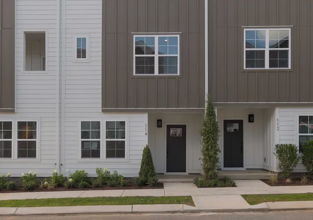 Photo 3 of Townhouse for sale at 114 Chadwick Ct, Madison, TN 37115 | MLS# 3623127 | Listing updated on 2026-10-28