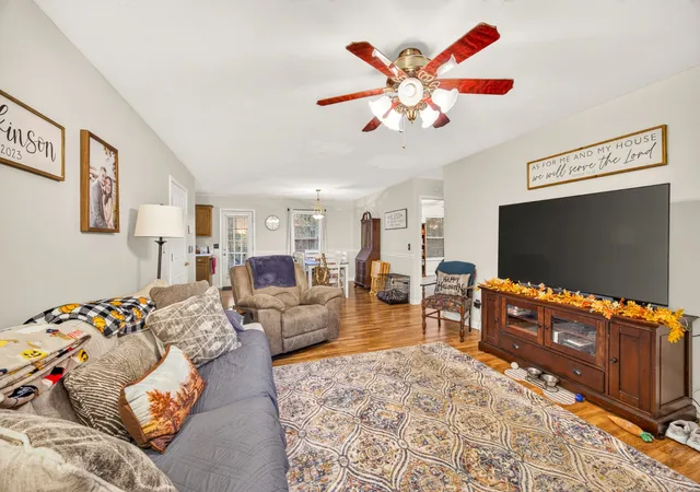 Photo 2 of Single family home for sale at 3733 Shady Oak Cir, Cookeville, TN 38501 | MLS# 3624869 | Listing updated on 2026-10-23