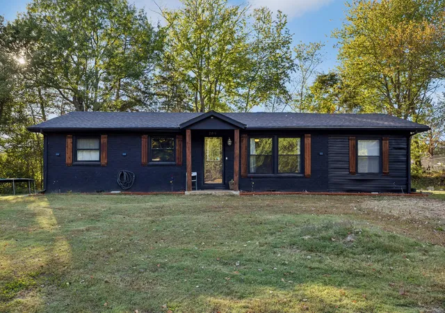 Photo 1 of Single family home for sale at 205 Locust Dr, Erin, TN 37061 | MLS# 3623257 | Listing updated on 2026-10-26