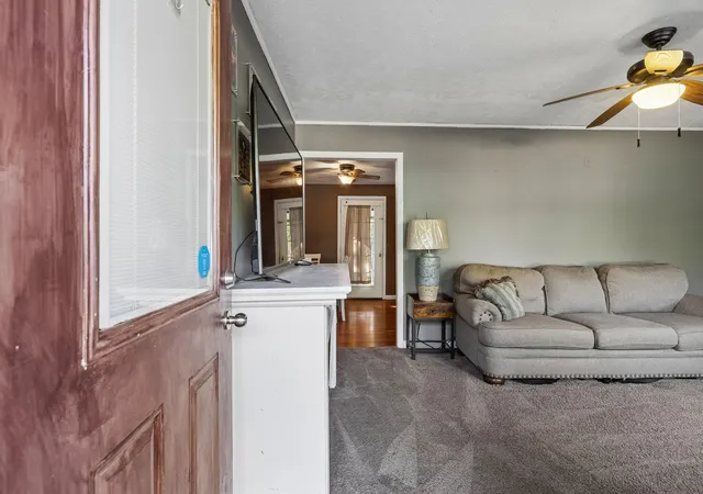 Photo 4 of Single family home for sale at 205 Locust Dr, Erin, TN 37061 | MLS# 3623257 | Listing updated on 2026-10-26