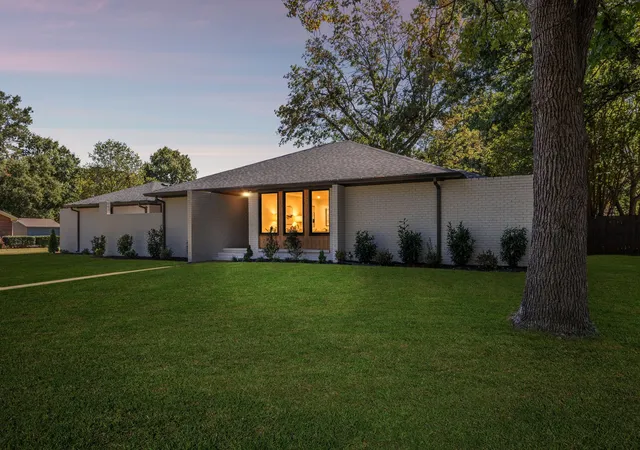 Photo 1 of Single family home for sale at 1707 Berkeley St, Murfreesboro, TN 37129 | MLS# 3623797 | Listing updated on 2026-10-26