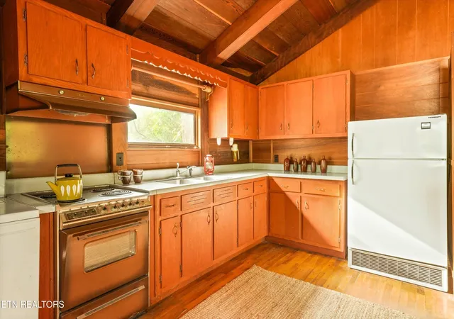 Photo 3 of Single family home for sale at 225 Pleasant View Loop, Clinton, TN 37716 | MLS# 3623241 | Listing updated on 2026-10-23
