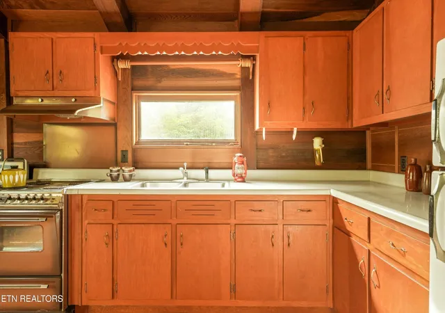 Photo 4 of Single family home for sale at 225 Pleasant View Loop, Clinton, TN 37716 | MLS# 3623241 | Listing updated on 2026-10-23