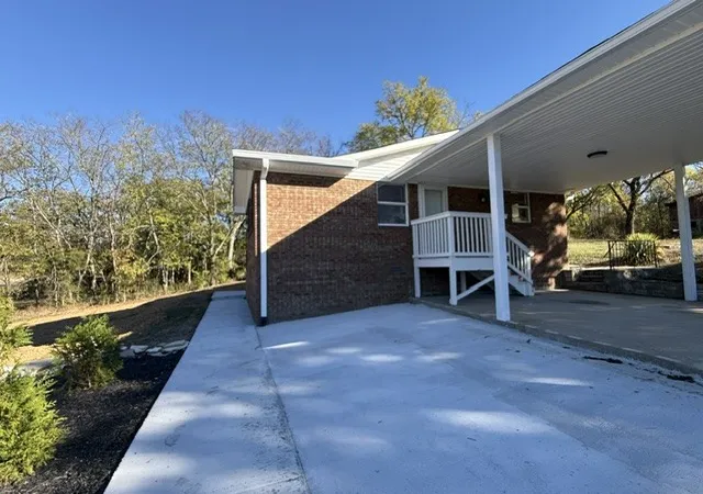 Photo 2 of Single family home for sale at 3508 Hartsville Pike, Castalian Springs, TN 37031 | MLS# 3623305 | Listing updated on 2026-10-23