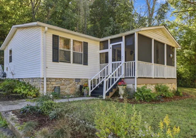Photo 1 of Manufactured home for sale at 1416 Williamson Rd, Goodlettsville, TN 37072 | MLS# 3623323 | Listing updated on 2026-10-28