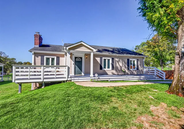 Photo 2 of Single family home for sale at 130 Park Cir, Old Hickory, TN 37138 | MLS# 3624215 | Listing updated on 2026-10-23