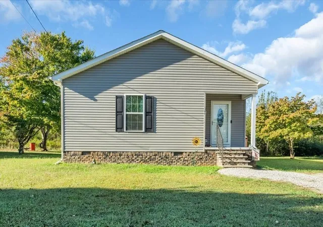 Single family home for sale at 1306 Old Cowan Rd, Winchester, TN 37398 | MLS# 3623611