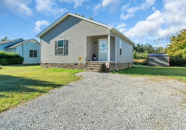 Photo 1 of Single family home for sale at 1306 Old Cowan Rd, Winchester, TN 37398 | MLS# 3623611 | Listing updated on 2026-10-21