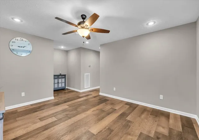 Photo 2 of Single family home for sale at 1306 Old Cowan Rd, Winchester, TN 37398 | MLS# 3623611 | Listing updated on 2026-10-21