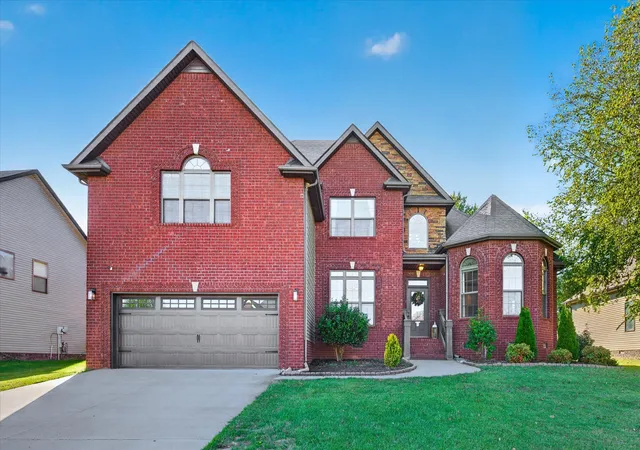 Photo 1 of Single family home for sale at 3722 Windmill Dr, Clarksville, TN 37040 | MLS# 3623414 | Listing updated on 2026-10-21