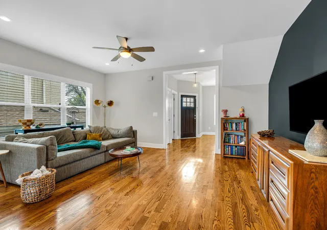 Photo 2 of Condo for sale at 3819 Dr Walter S Davis Blvd, Nashville, TN 37209 | MLS# 3623702 | Listing updated on 2026-10-22