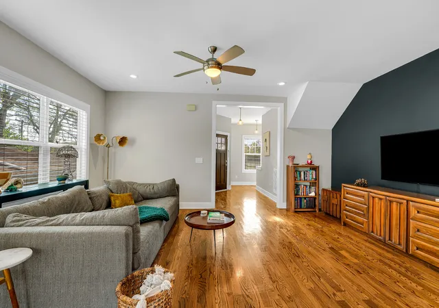 Photo 4 of Condo for sale at 3819 Dr Walter S Davis Blvd, Nashville, TN 37209 | MLS# 3623702 | Listing updated on 2026-10-22