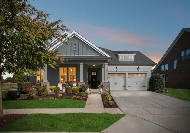 Photo 1 of Single family home for sale at 101 Championship Pl, Hendersonville, TN 37075 | MLS# 3627491 | Listing updated on 2026-10-31