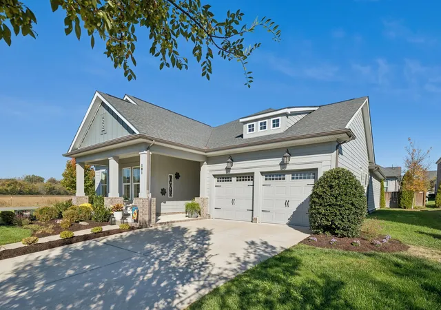 Photo 3 of Single family home for sale at 101 Championship Pl, Hendersonville, TN 37075 | MLS# 3627491 | Listing updated on 2026-10-31