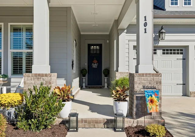 Photo 4 of Single family home for sale at 101 Championship Pl, Hendersonville, TN 37075 | MLS# 3627491 | Listing updated on 2026-10-31