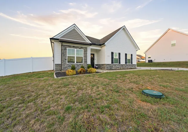 Photo 2 of Single family home for sale at 414 Windyhill St, Murfreesboro, TN 37129 | MLS# 3623483 | Listing updated on 2026-10-26