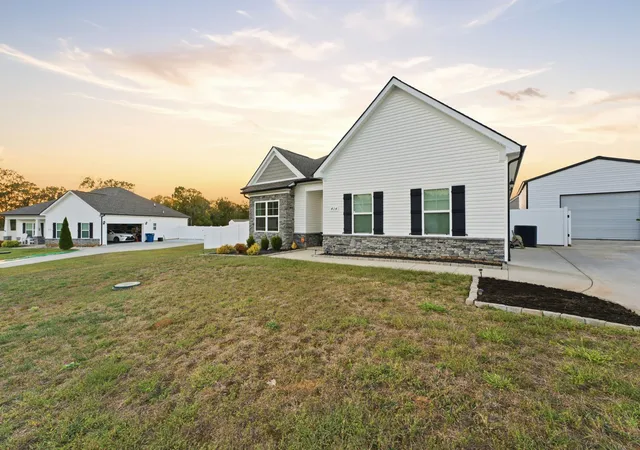 Photo 3 of Single family home for sale at 414 Windyhill St, Murfreesboro, TN 37129 | MLS# 3623483 | Listing updated on 2026-10-26
